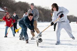 Broom_ball_action09_9438