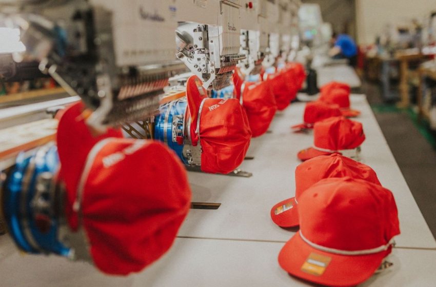 Berne vs. Carhartt Workwear: Choosing the Right Gear for Outdoor Crews