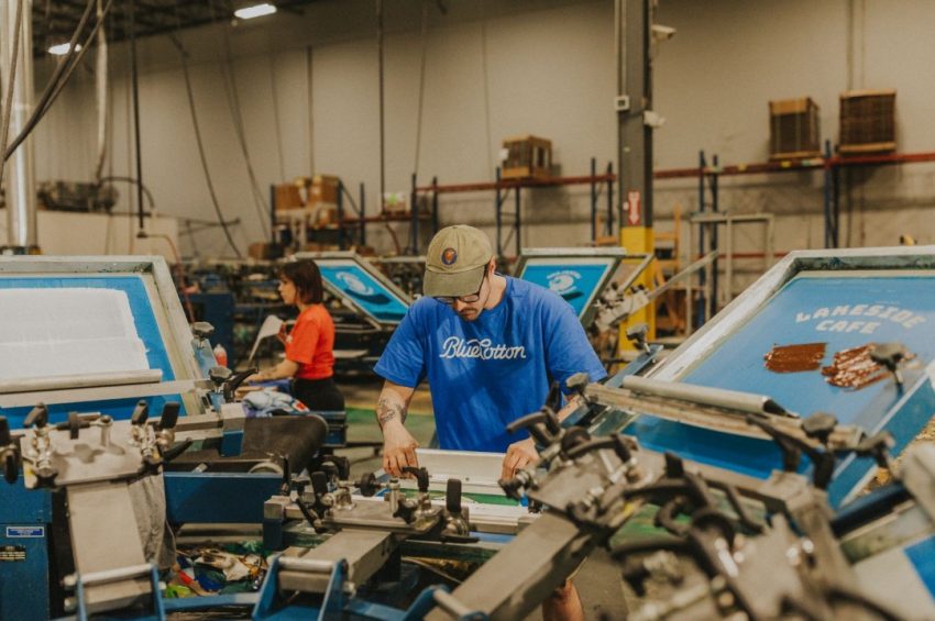 Screen Printing vs. Sublimation Printing for Custom Printed Apparel