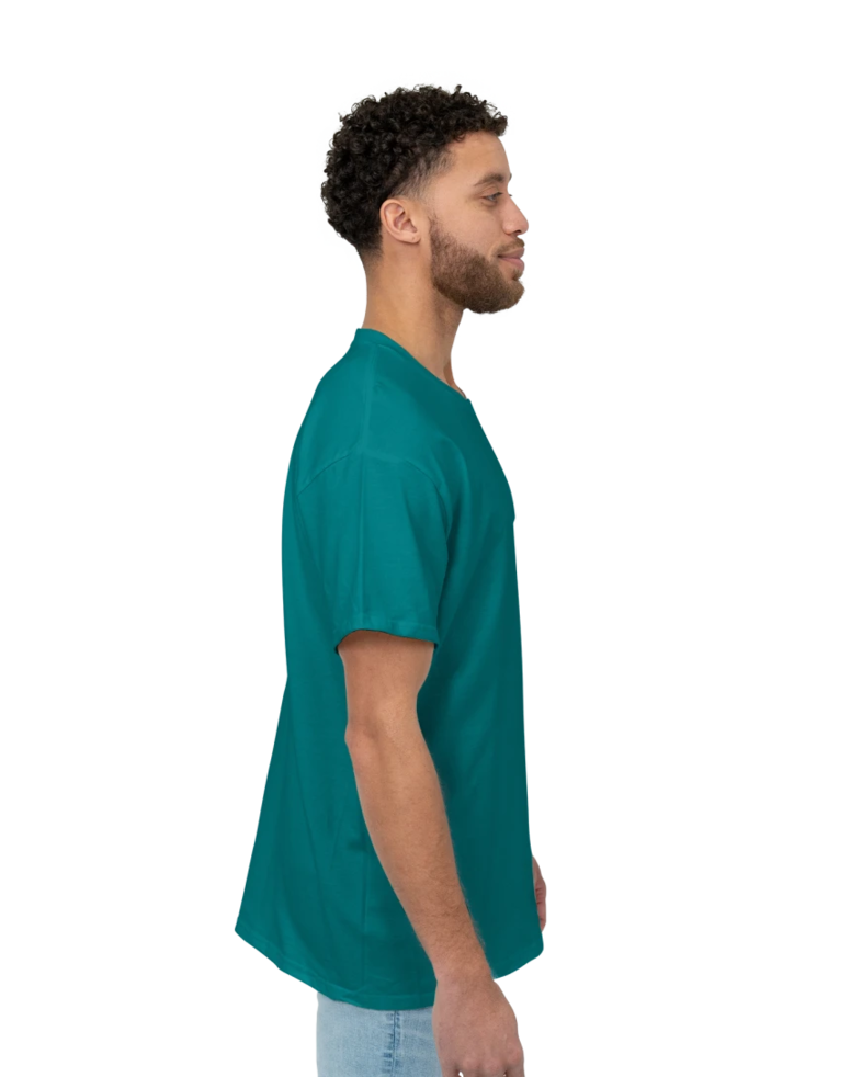 Image of a model wearing a 2000 Gildan Ultra Cotton Tee