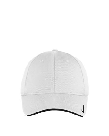 Model wearing a NKFD9718 Nike Dri-FIT Stretch Mesh Sandwich Bill Cap