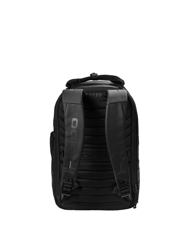 Image of a model wearing a 91009 OGIO Commuter Transfer Pack