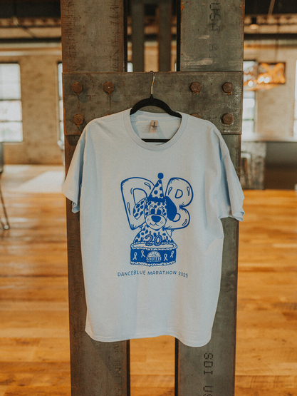 Customer wearing a 2000 Gildan Ultra Cotton Tee