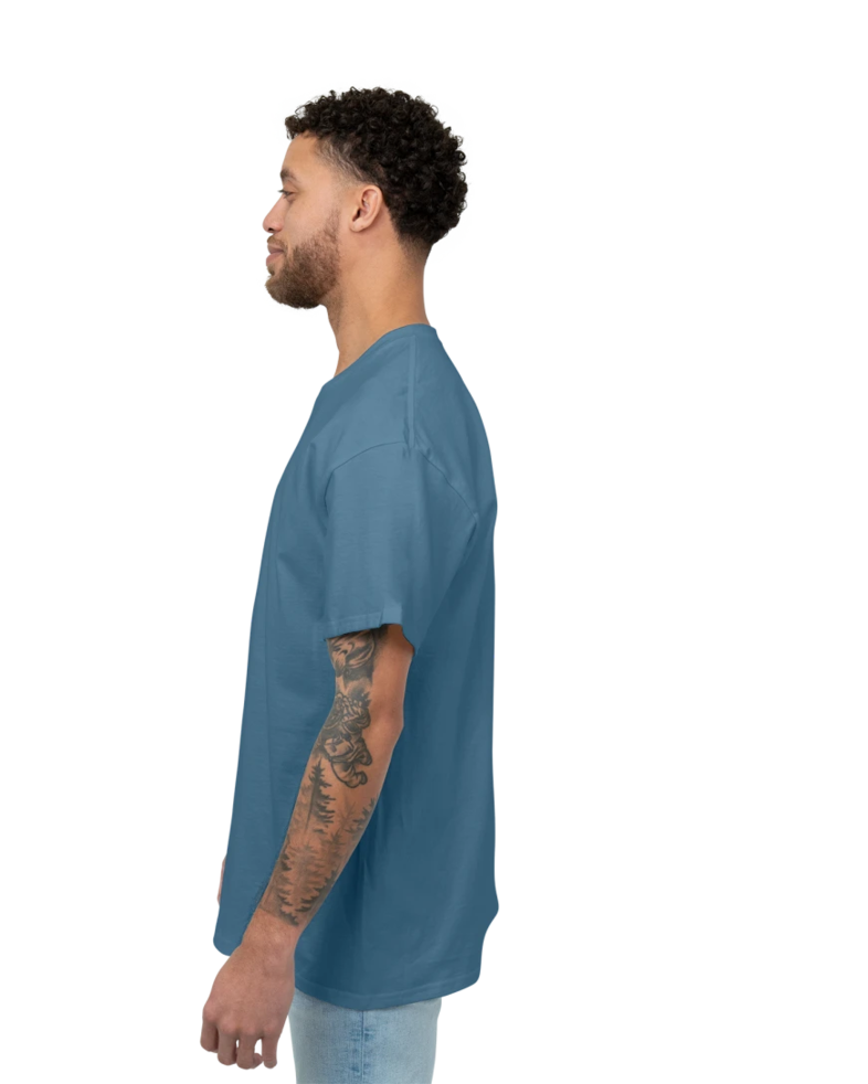 Image of a model wearing a 2000 Gildan Ultra Cotton Tee