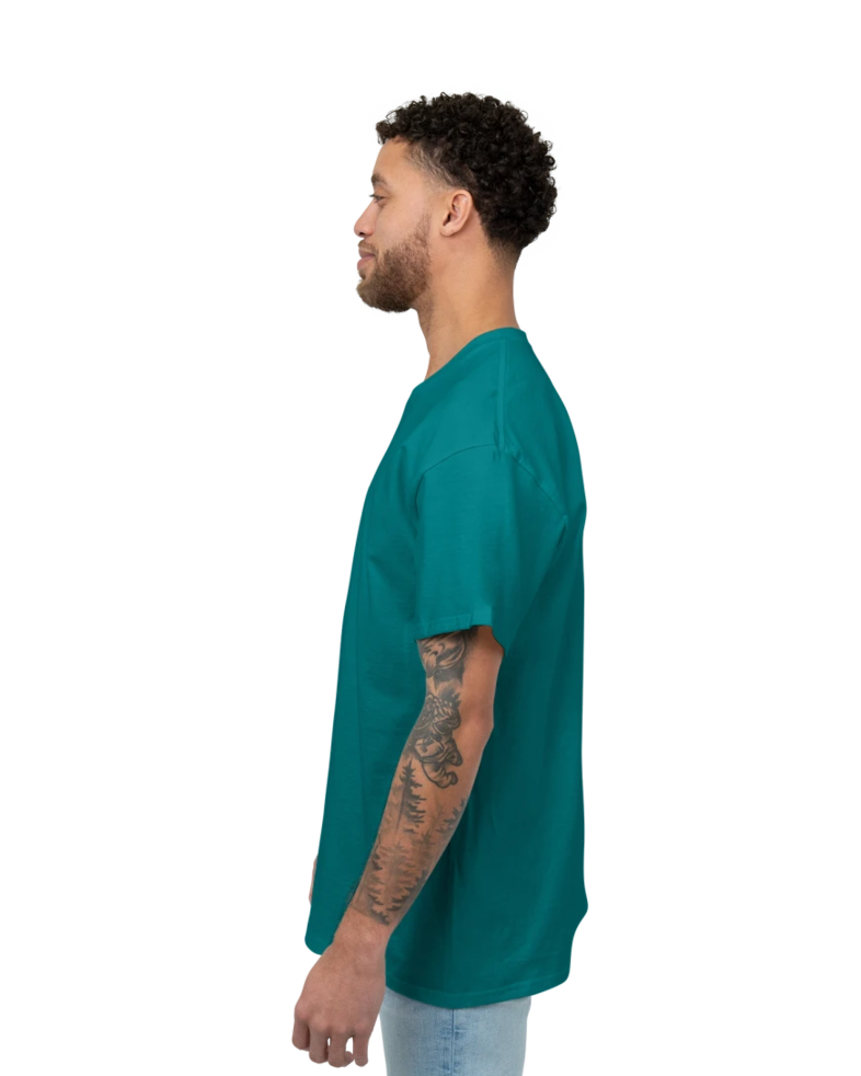 Image of a model wearing a 2000 Gildan Ultra Cotton Tee