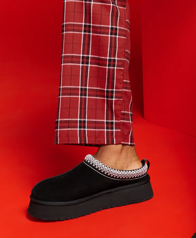 Closeup of a DT2800 District Women's Flannel Plaid Pant