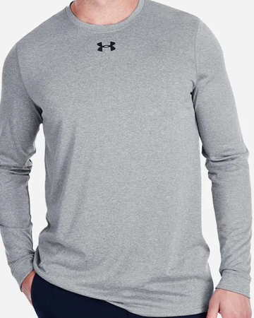 Closeup of a 1305776 Under Armour Men's Long-Sleeve Locker Tee 2.0