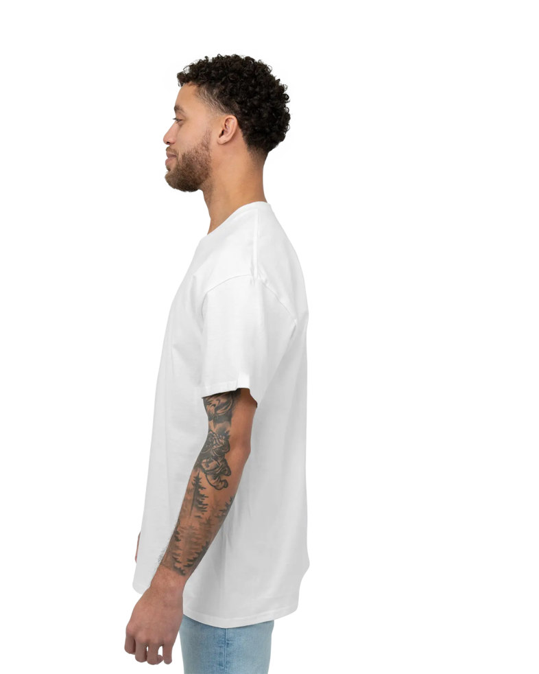 Image of a model wearing a 2000 Gildan Ultra Cotton Tee